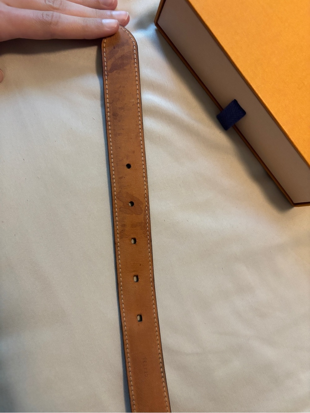 Louis Vuitton Women’s Brown Leather Belt with Gold Buckle - Picture 7 of 12